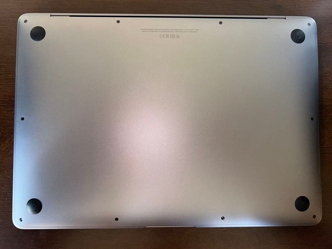 【美品】MacBook Air 13インチ2020 / 256GB