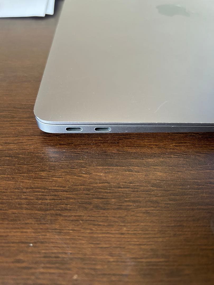 【美品】MacBook Air 13インチ2020 / 256GB