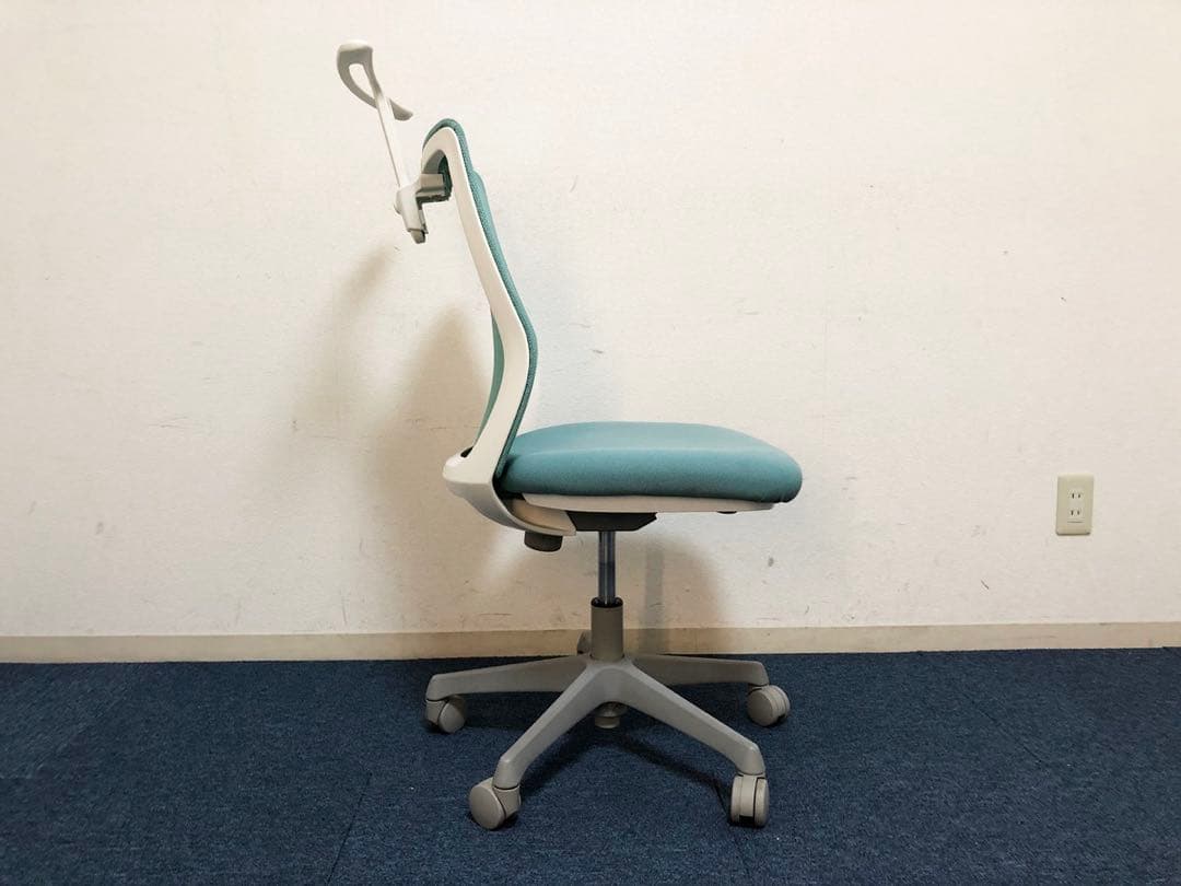 OKAMURA オフィスチェア CG12WR FZK6 肘無しハンガー付き完成品