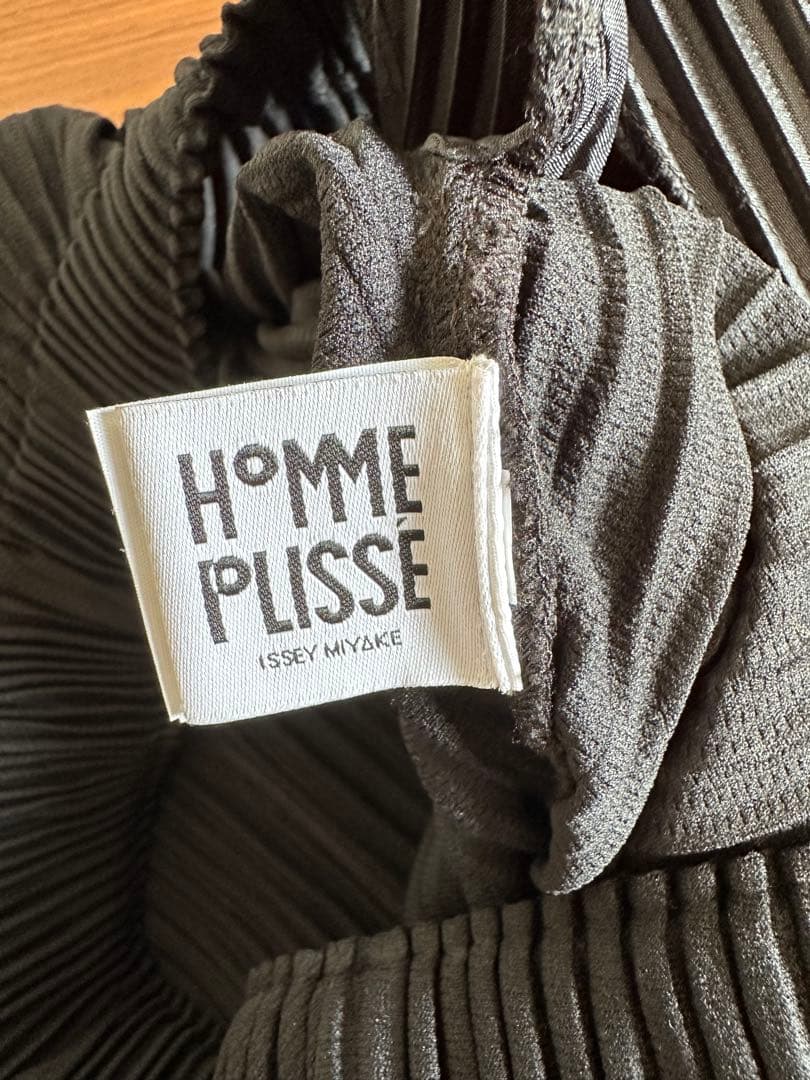 HOMME PLISSE ISSEY MIYAKE オムプリッセ パンツ 黒