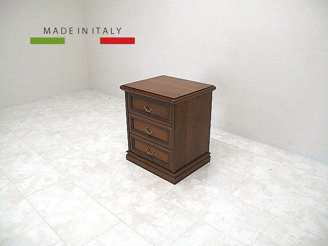 展示品　イタリア　キャメルグループ ウォールナット材ベッドサイドチェスト