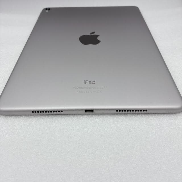【極美品】iPad Pro 9.7インチ 256GB FLMY2J/A スペース