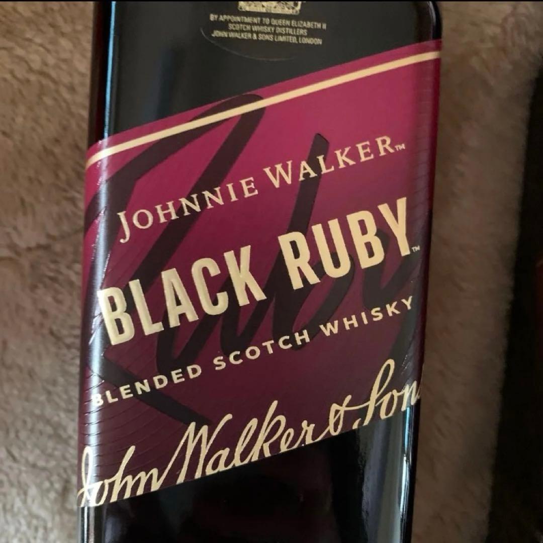 ジョニーウォーカーブラックルビー　700ml 2本