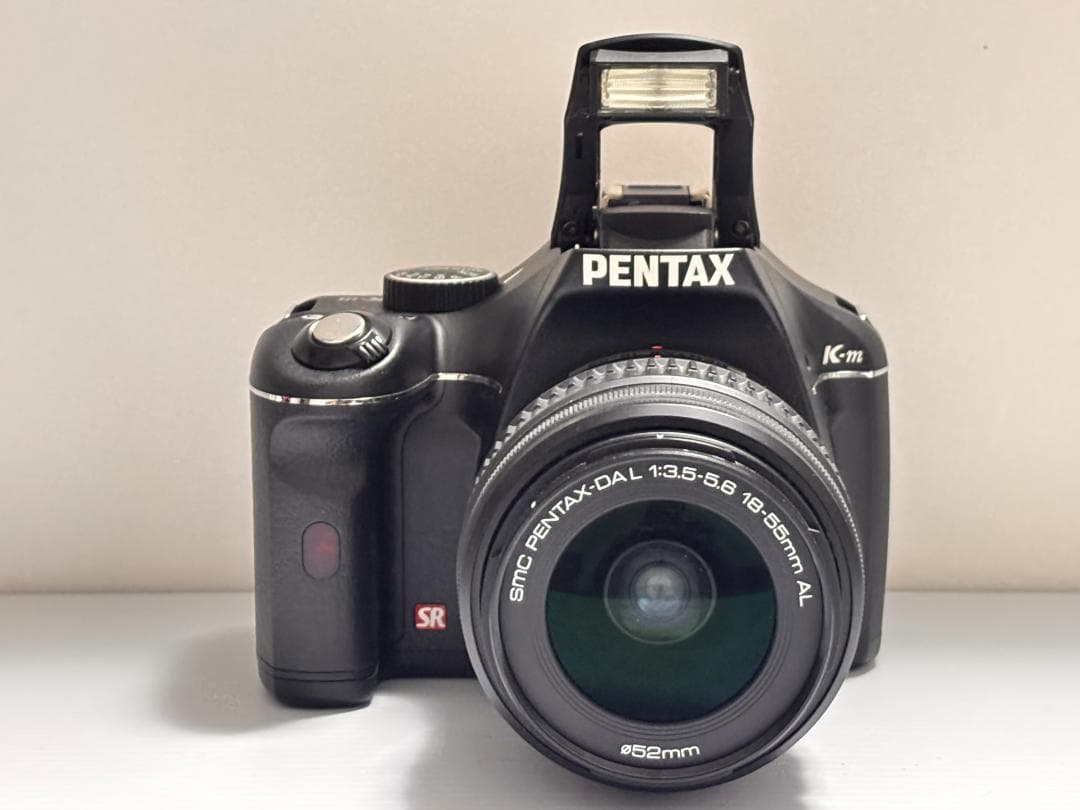 動作品 PENTAX K-m デジタル一眼レフカメラ 18-55mm レンズ付き
