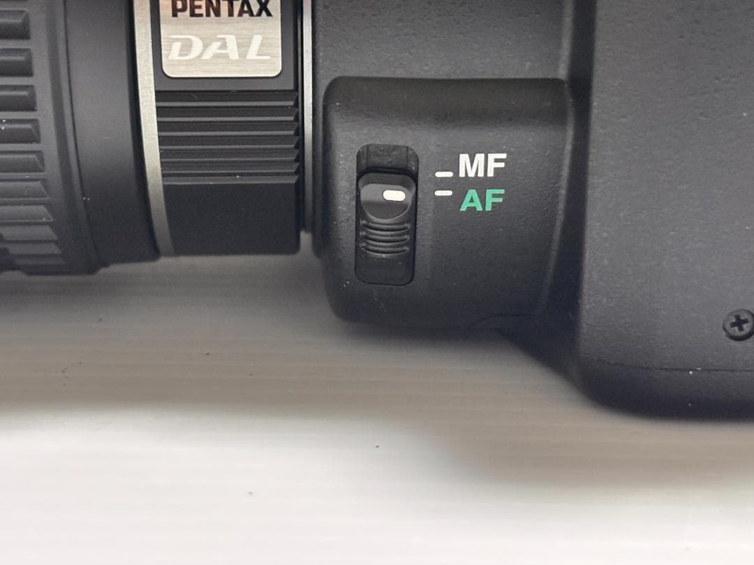 動作品 PENTAX K-m デジタル一眼レフカメラ 18-55mm レンズ付き