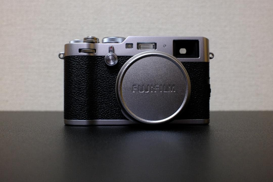 【中古】 FUJIFILM X100F シルバー【本体のみ】