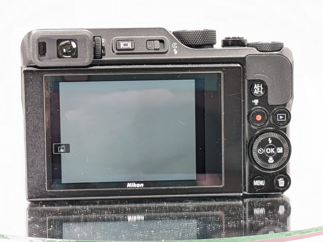 【スマホでは届かない】Nikon デジカメ COOLPIX A1000