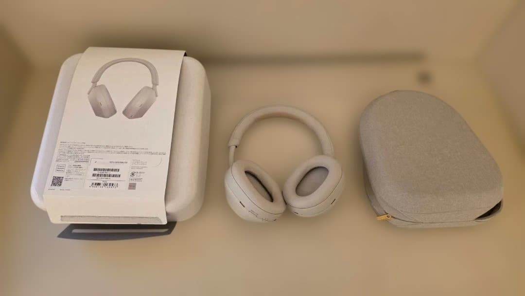 SONY ノイズキャンセリングワイヤレスヘッドフォン　WH-1000XM5