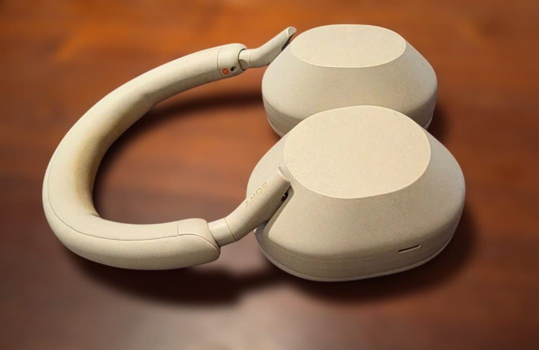 SONY ノイズキャンセリングワイヤレスヘッドフォン　WH-1000XM5