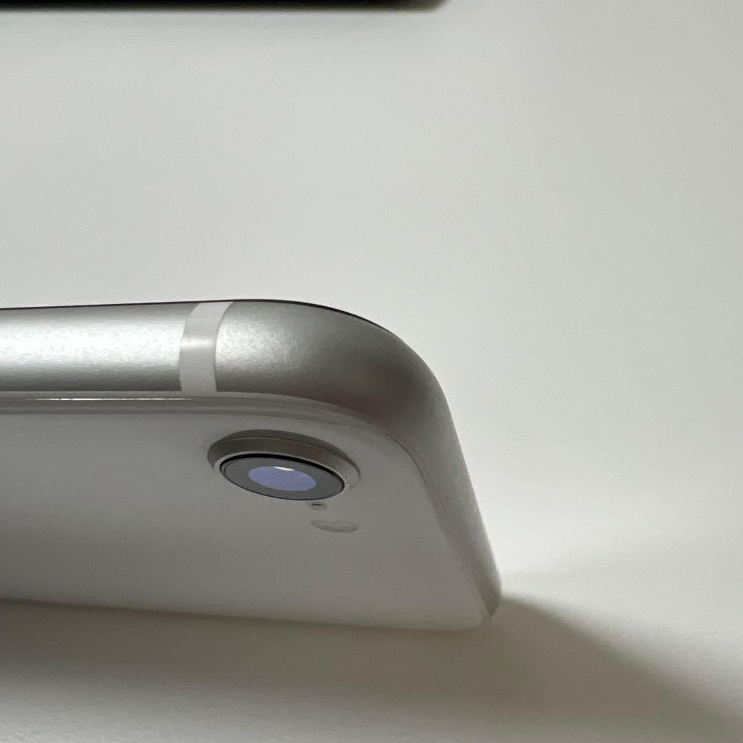Apple iPhone SE (第2世代) ホワイト
