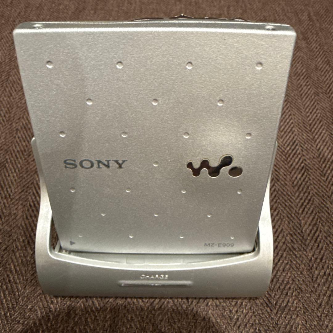 SONY ポータブルミニディスクプレーヤー MZ-E909　動作品