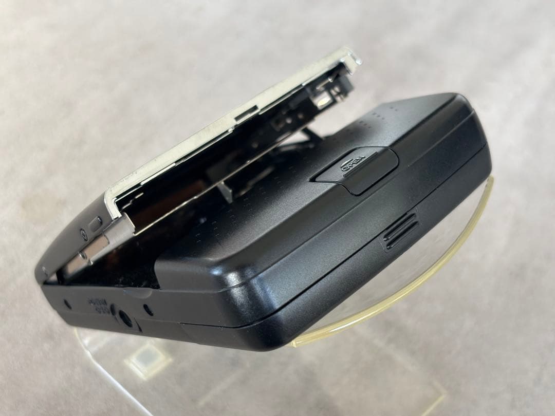 ⭐️希少品　SHARP MDウォークマン MDプレーヤー MD-S10 動作未確認