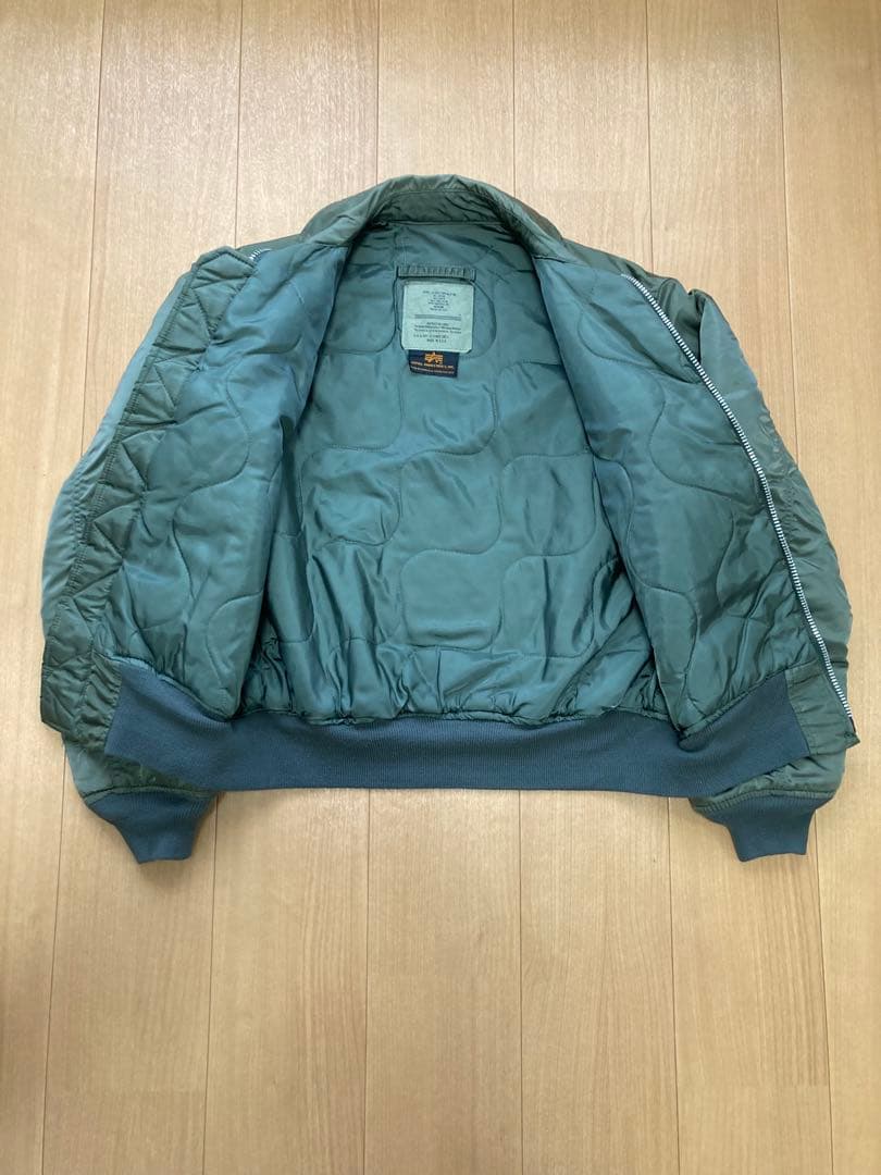 アルファ　アメリカ製　CWU−45/P(N)フライトジャケット　Mサイズ