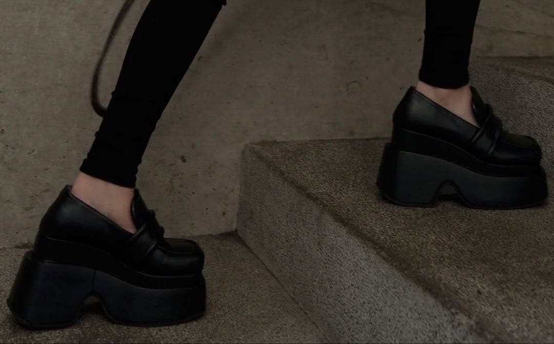 Glam Lips VOLUME ソール LOAFER