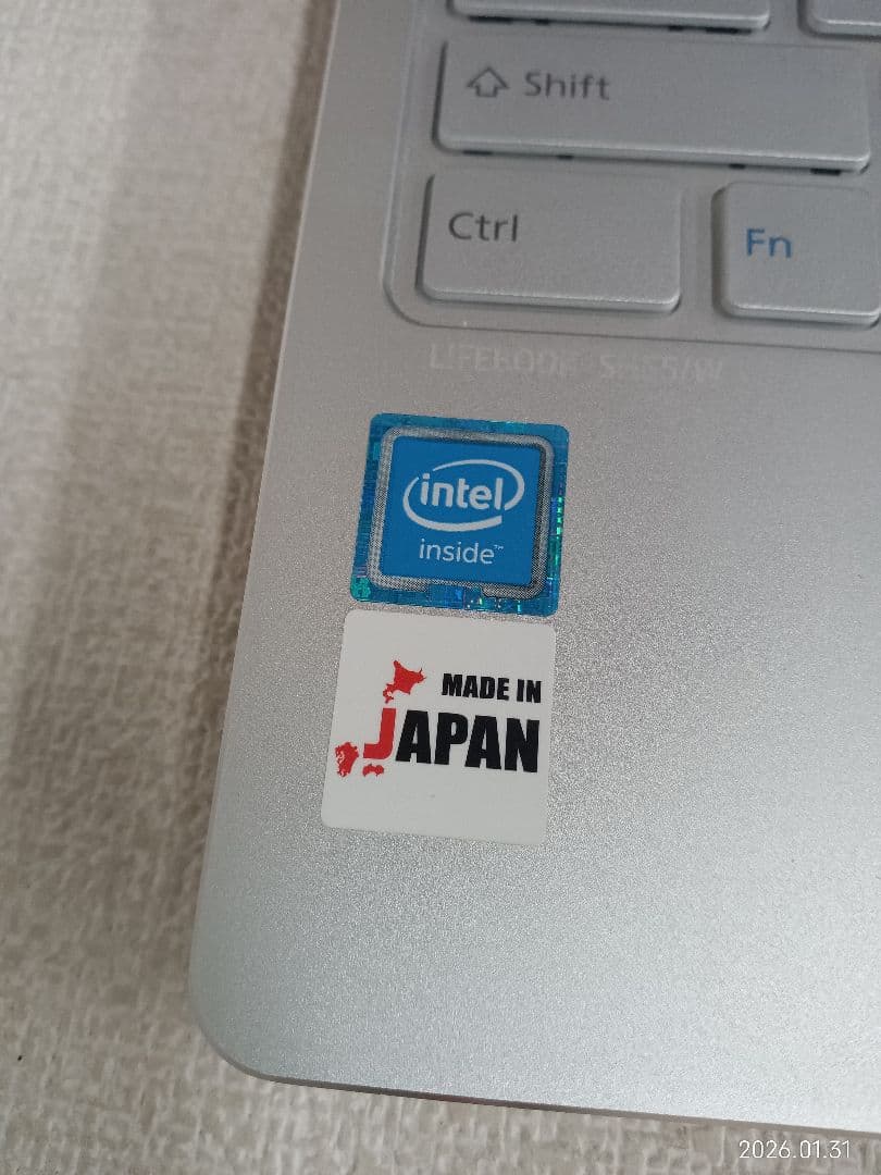 ⊇ LIFEBOOK SH55/W (FMVS55WP) 12GB ストレージ無