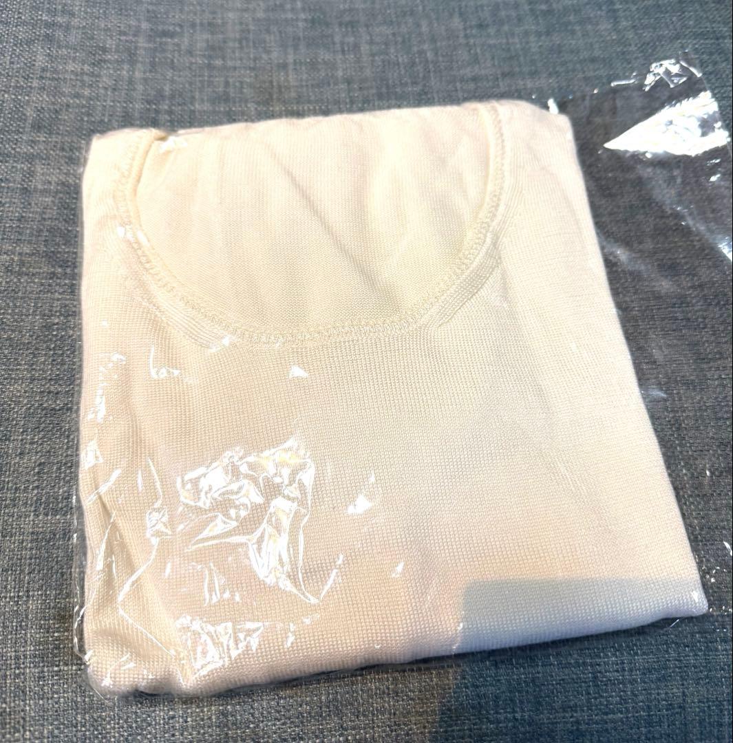 wafu【限定企画】シルク100％ の呼吸するトップス ／ オフホワイト