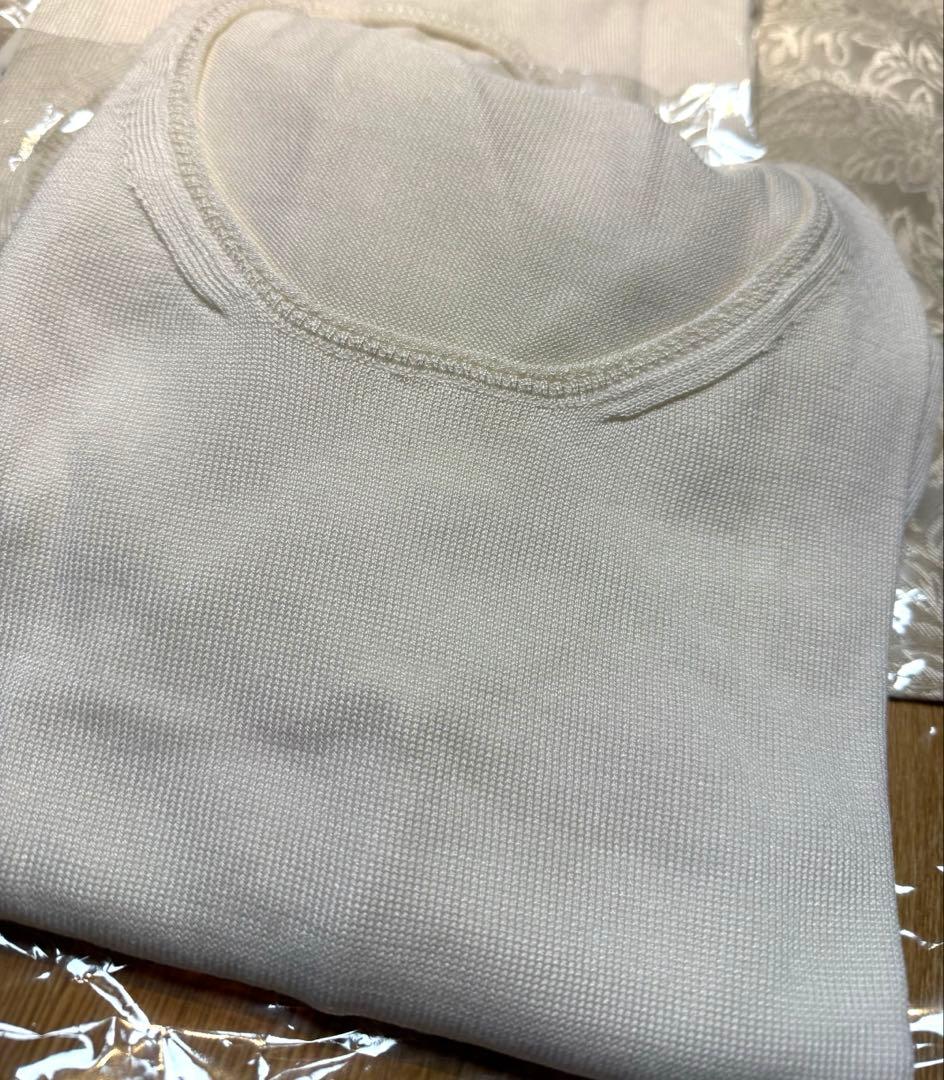 wafu【限定企画】シルク100％ の呼吸するトップス ／ オフホワイト