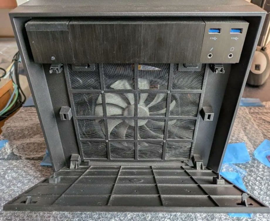 №120、キューブ型PC、Win11、i5、GTX660、M16G、SSD