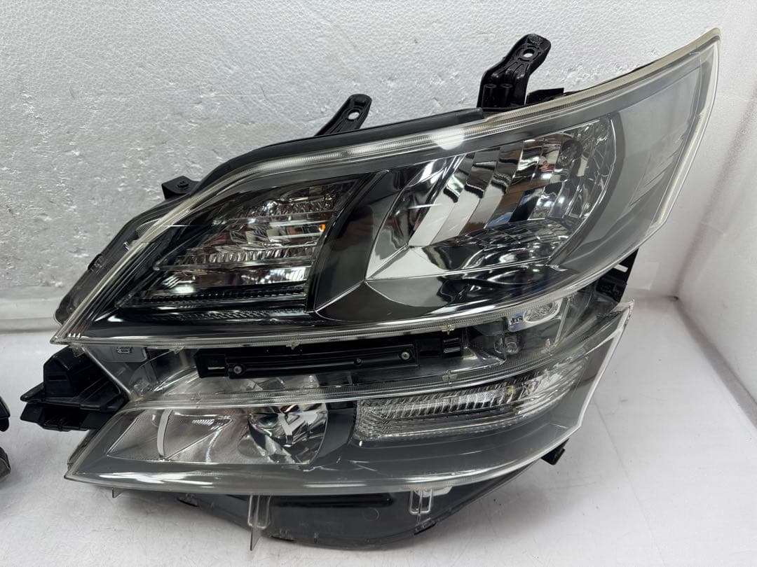 ヴェルファイアGGH20W後期へッドライト左右セット58-24キセノンHID