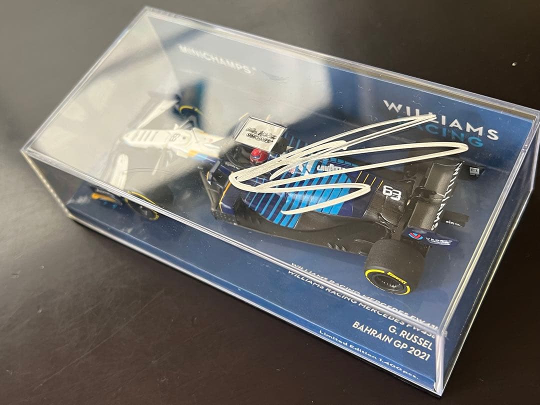 （1点物）F1 ウィリアムズ　ジョージラッセル直筆サイン入り 1/43