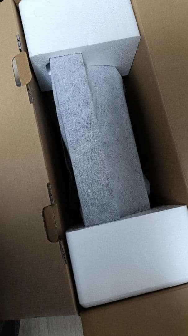 【美品】THREEUP グランヒート CH-AZ0683 ヒーター 箱付