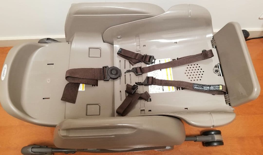 （送料込）コンビ ネムリラ 4キャス 手動 ハイローチェア