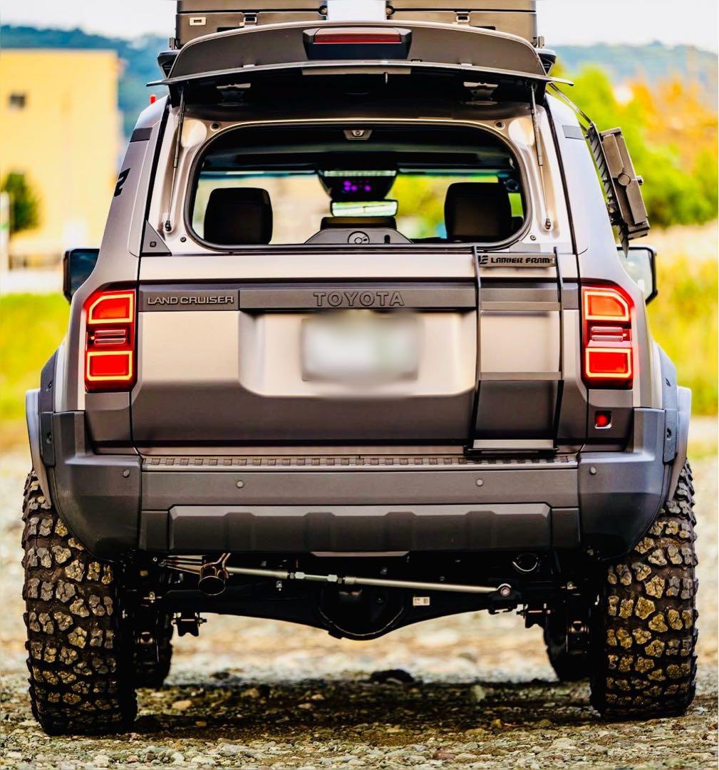 ①ランドクルーザー　250 グリル　ラプターライナー塗装フルセット