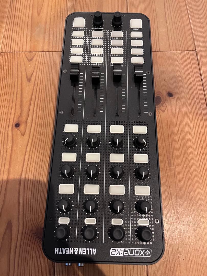 Allen & Heath Xone:K2 コントローラー