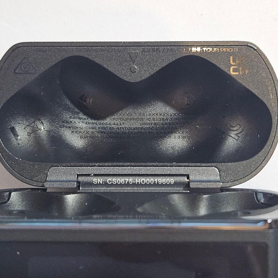 JBL TOUR PRO 3 充電ケース ブラック 通電充電確認済 9609