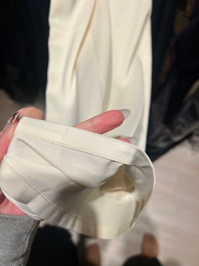 ウェディングドレス　パンツドレス