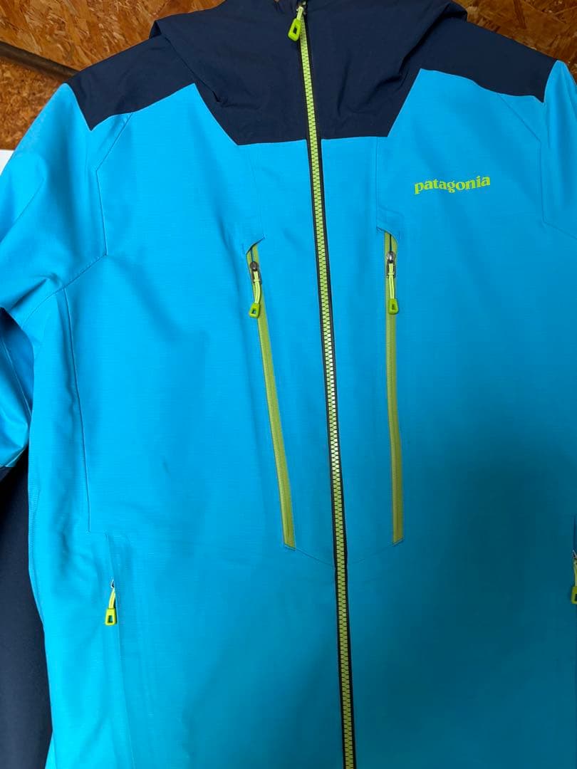 patagonia マウンテンパーカー　s size