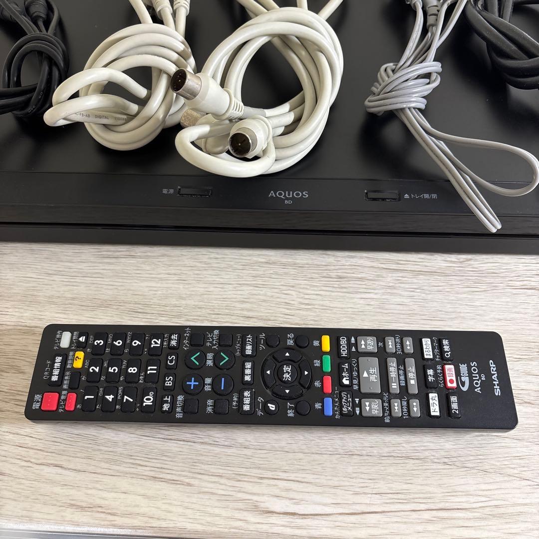 シャープ AQUOSブルーレイ 2B-C05BW1 リモコン付き