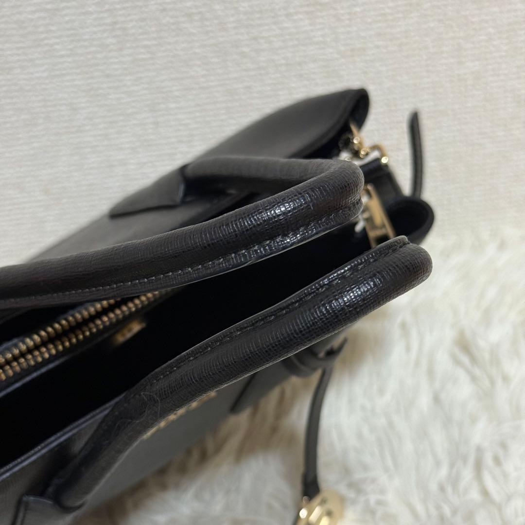 【極美品】FURLA　フルラ　ハンドバッグ　テッサ　ブラック　サフィアーノ