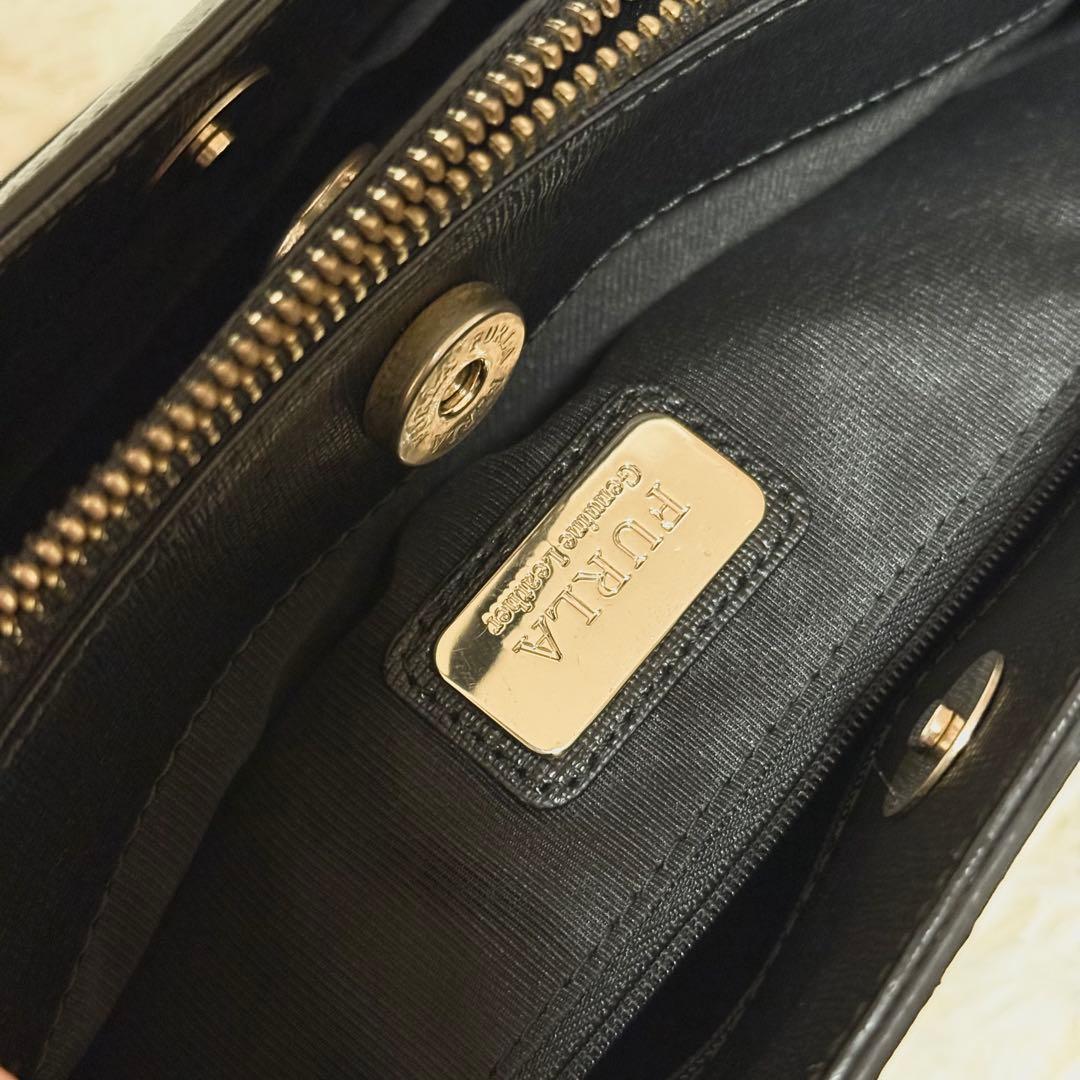 【極美品】FURLA　フルラ　ハンドバッグ　テッサ　ブラック　サフィアーノ