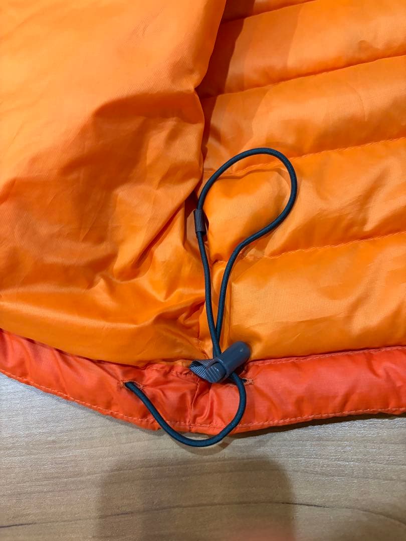 【廃盤色】patagonia ダウンセーター　オレンジ　ドローコード付