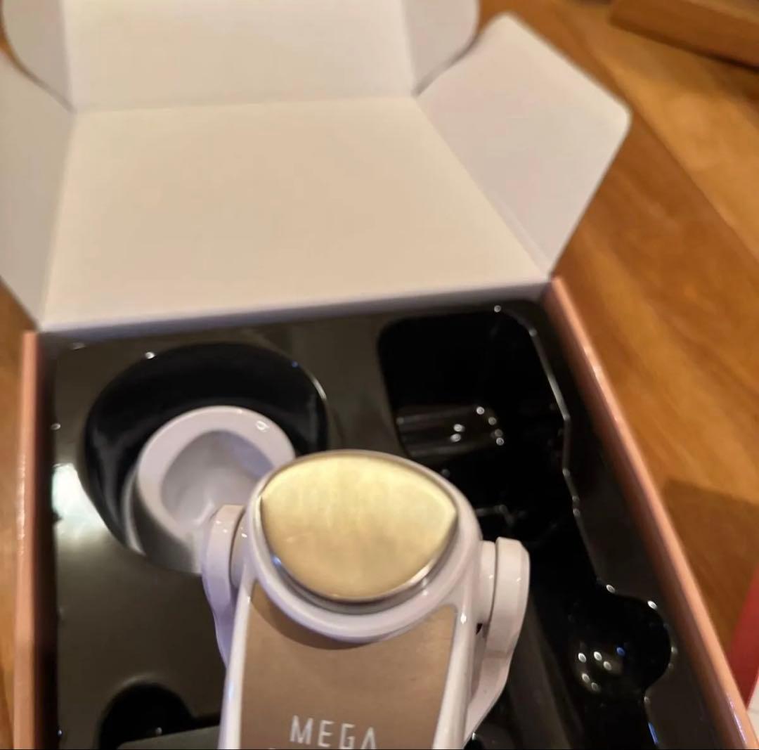 美顔器　ナリス　メガビューティー