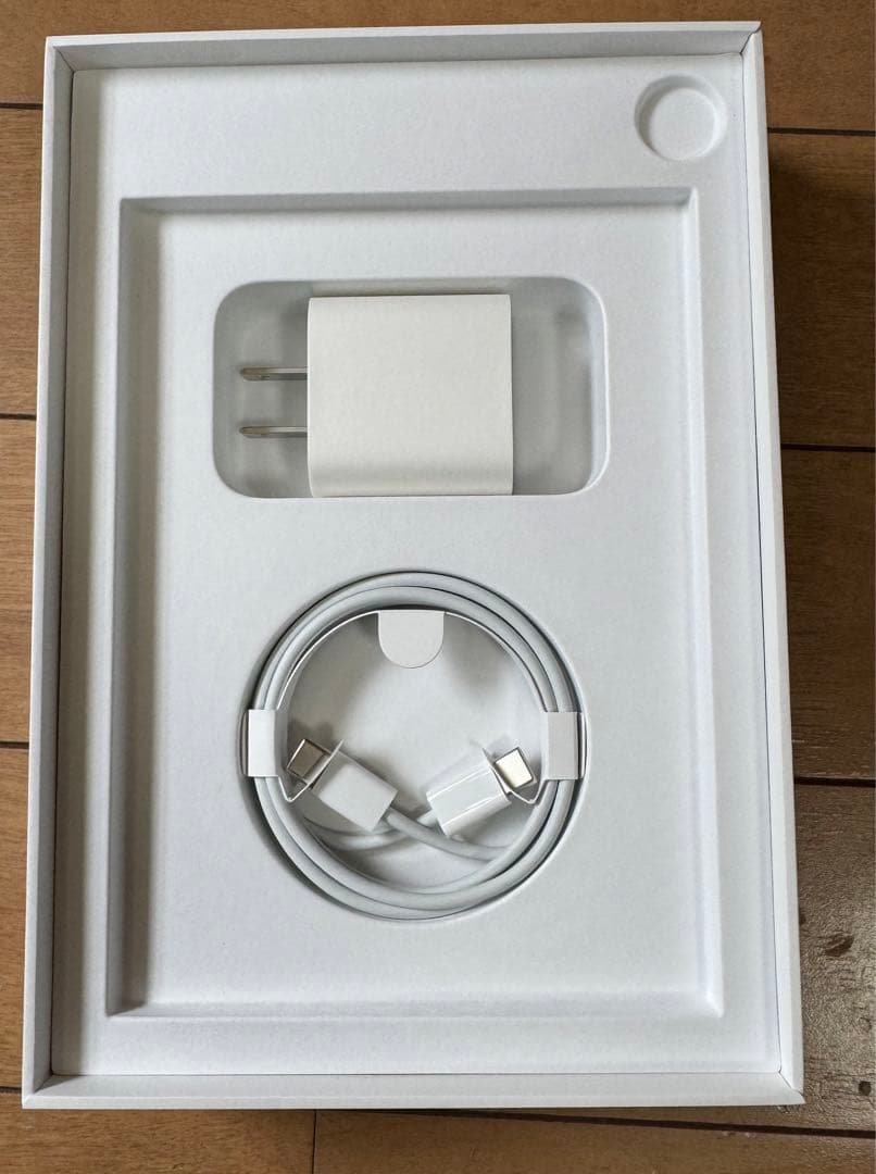 iPad mini 第6世代 Wi-Fiモデル 64GB スペースグレーケース付