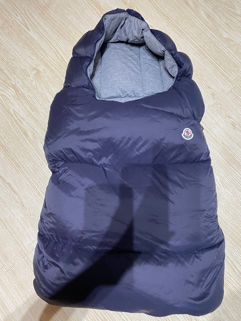 Moncler ネイビー ダウン　おくるみ
