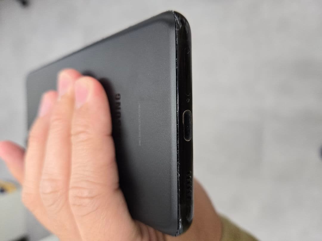 Samsung Galaxy S21 ブラック