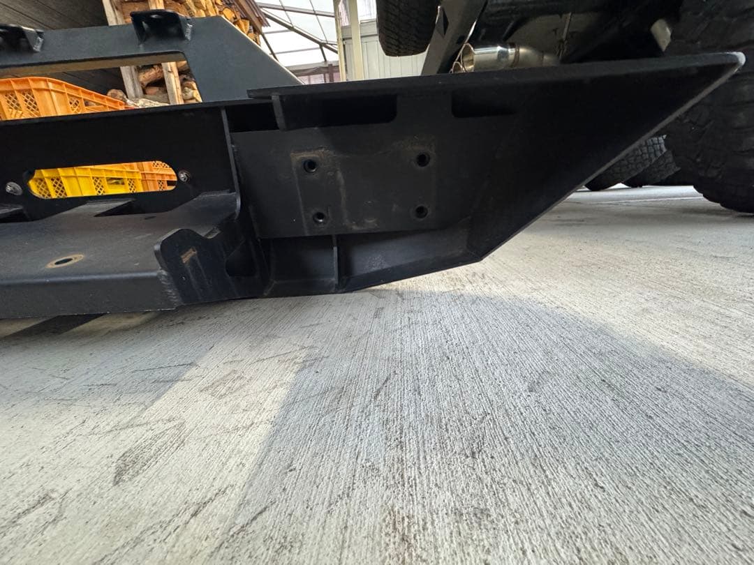 引き取り限定 jkラングラーフロントバンパー