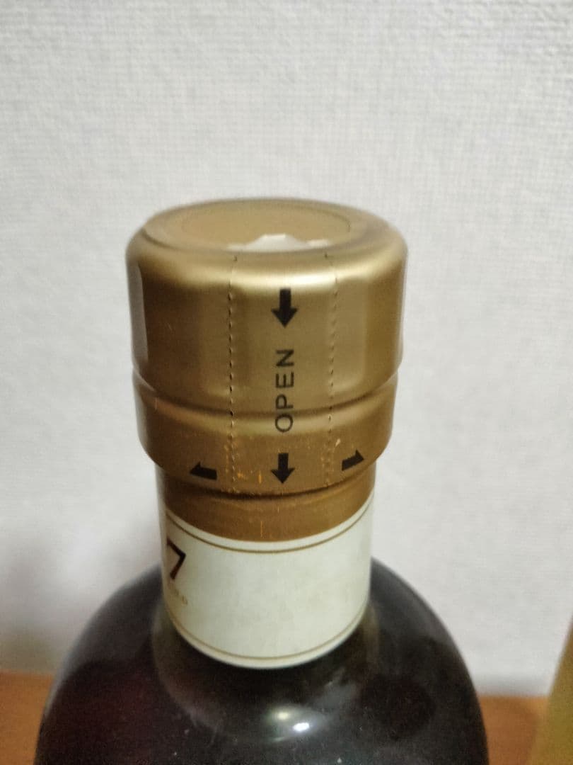 ニッカ 竹鶴 17年 ピュアモルト 700ml　箱付き