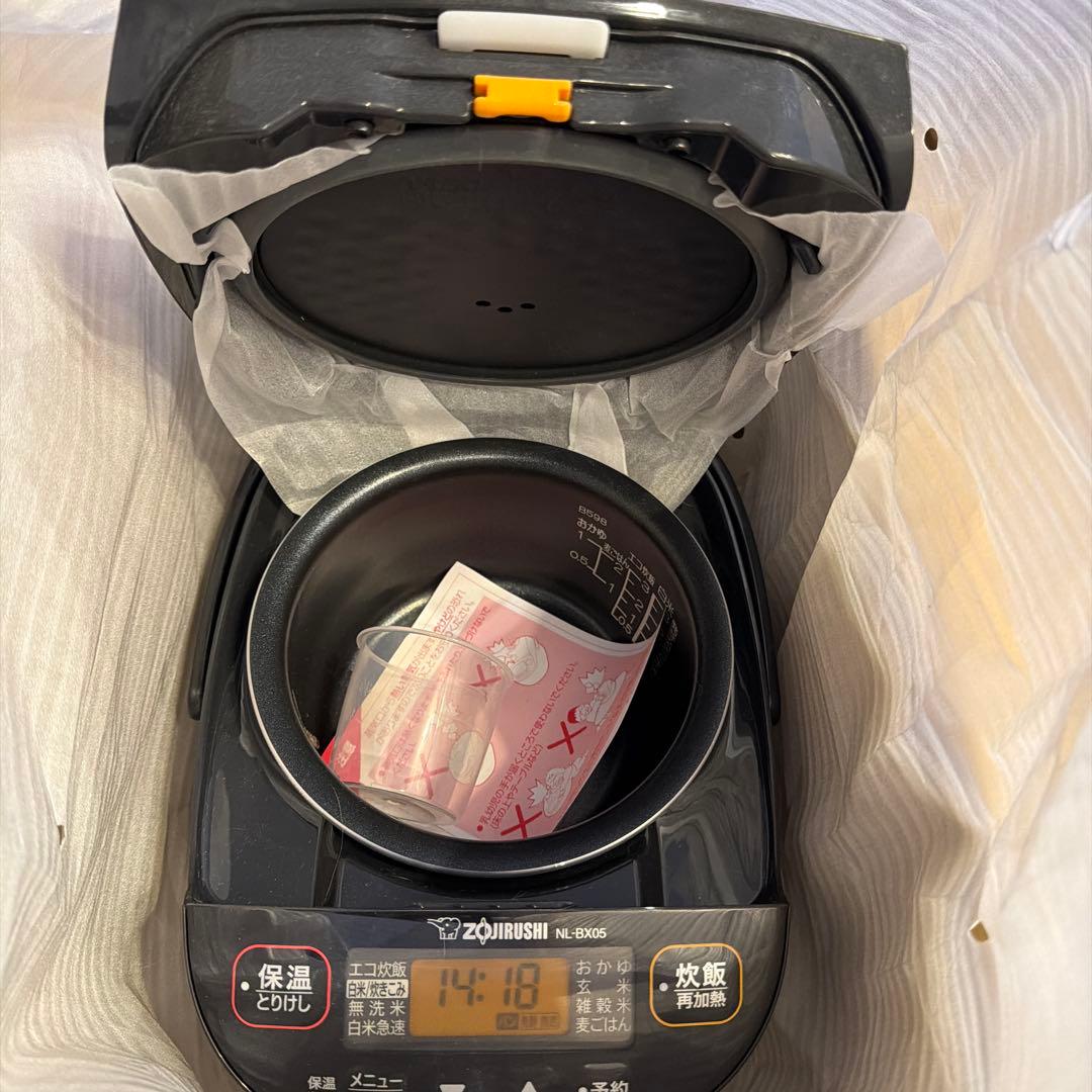 ⭐︎未使用⭐︎　象印　3合　マイコン炊飯器　極め炊き　NL-BX05　2023年製