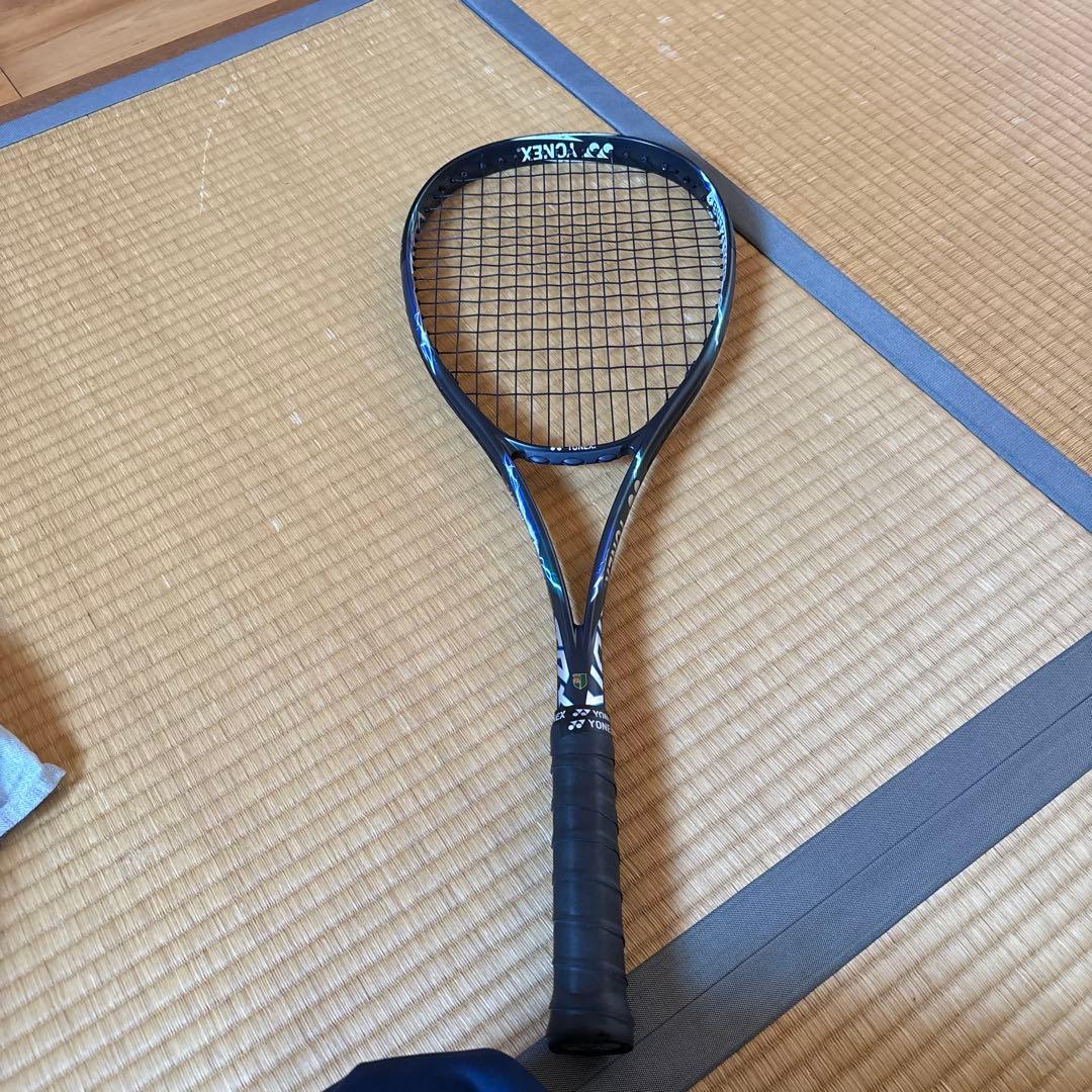 最終価格　初心者用YONEX　ボルトレイジ５V　ＶＲ５Ｖ　前衛用