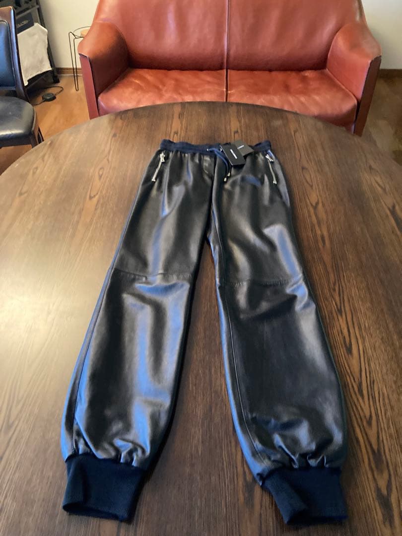 DOLCHE&GABBANA新品タグ付BLACKレザージョガーパンツmen's可