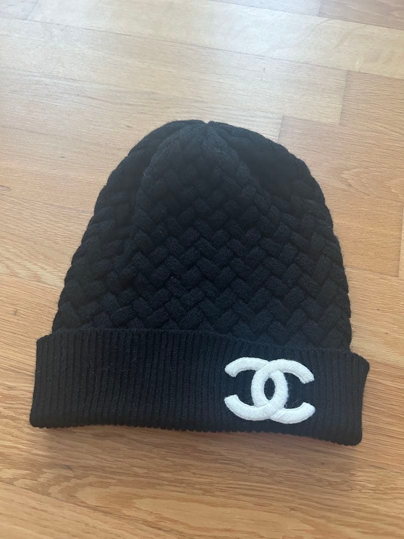 新品同様 CHANEL ニット帽 黒