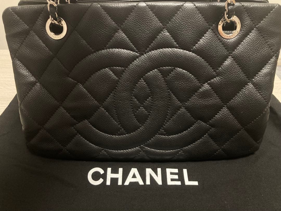 ぐーさん　正規美品　CHANEL マトラッセ　キルティングトートバッグ　黒