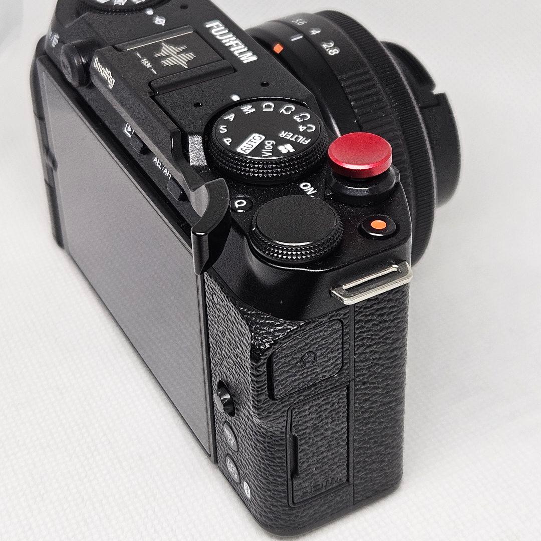 フジフィルム XM5 本体とFUJIFILM XF 27mmF2.8 R WR