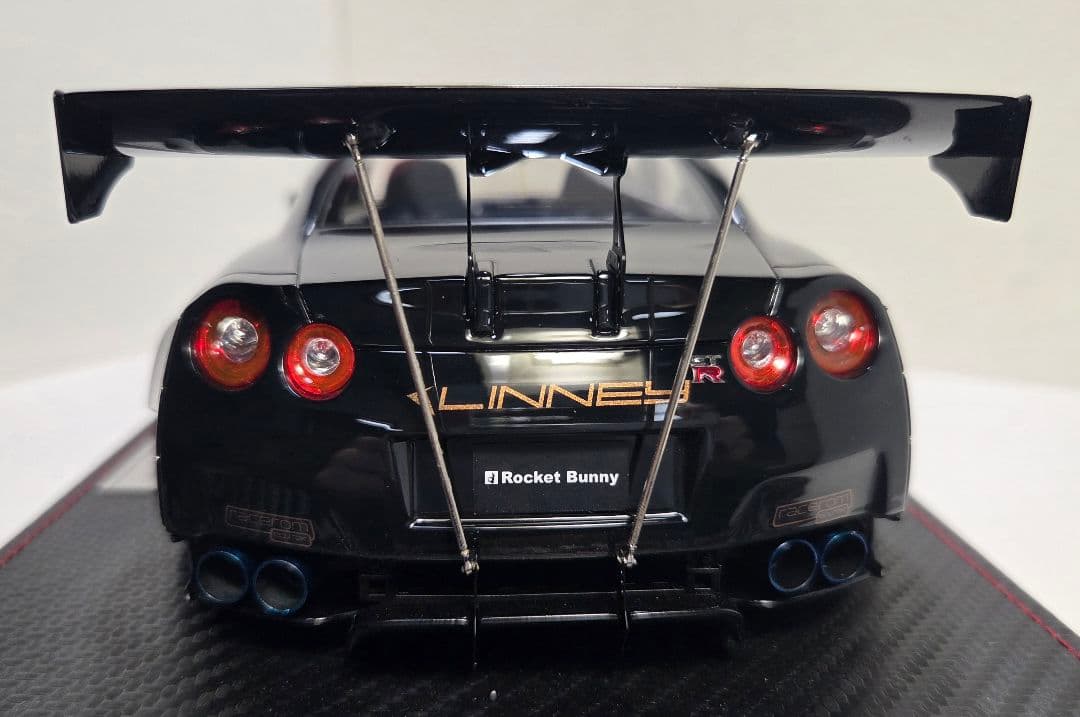 EIDOLPN　アイドロン　1/18　Rocket　Bunny　R35　GTR