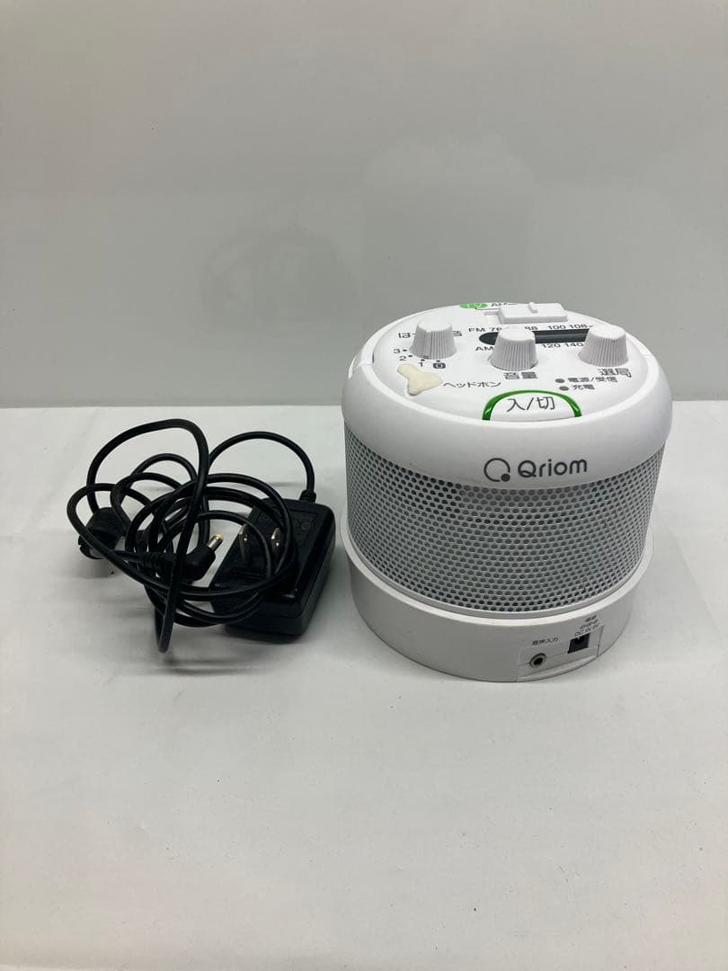 山善　キュリオム　AM/FM搭載　お手元スピーカー　YTR-D1000ホワイト