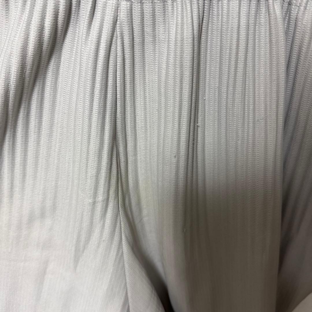 イッセイミヤケオムプリッセ　プリーツサルエルパンツ　3 ライトグレー
